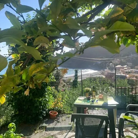 דירה Cozy Beach House With Nice Garden, Basic Feel