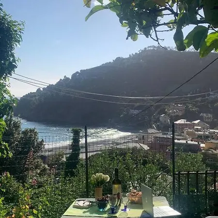 Cozy Beach House With Nice Garden, Basic Feel דירה בונאסולה