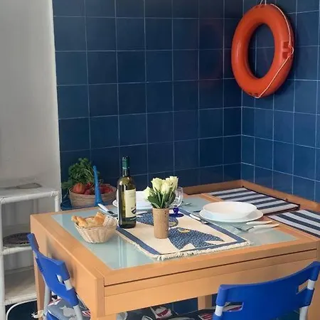 דירה Cozy Beach House With Nice Garden, Basic Feel *