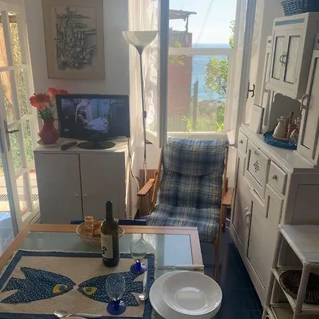 דירה Cozy Beach House With Nice Garden, Basic Feel בונאסולה
